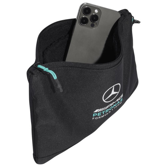 Adidas Νεσεσέρ Mercedes-AMG Petronas Formula 1 Team DNA Travel Dopp Kit